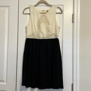 Ya LA black and cream dress with embroidery, size large VGUC